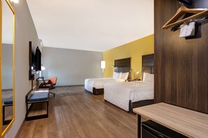Habitación, 2 camas de matrimonio, accesible para personas con discapacidad (Mobility & Hearing) | Wifi gratis