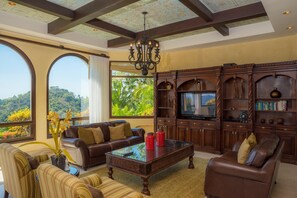 House | 5 bedrooms - Casa Puesta del Sol in Herradura (Jacó)