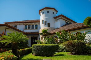 House | 5 bedrooms - Casa Puesta del Sol in Herradura (Jacó)