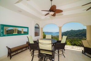 5 bedrooms - Casa Puesta del Sol in Herradura (Jacó)