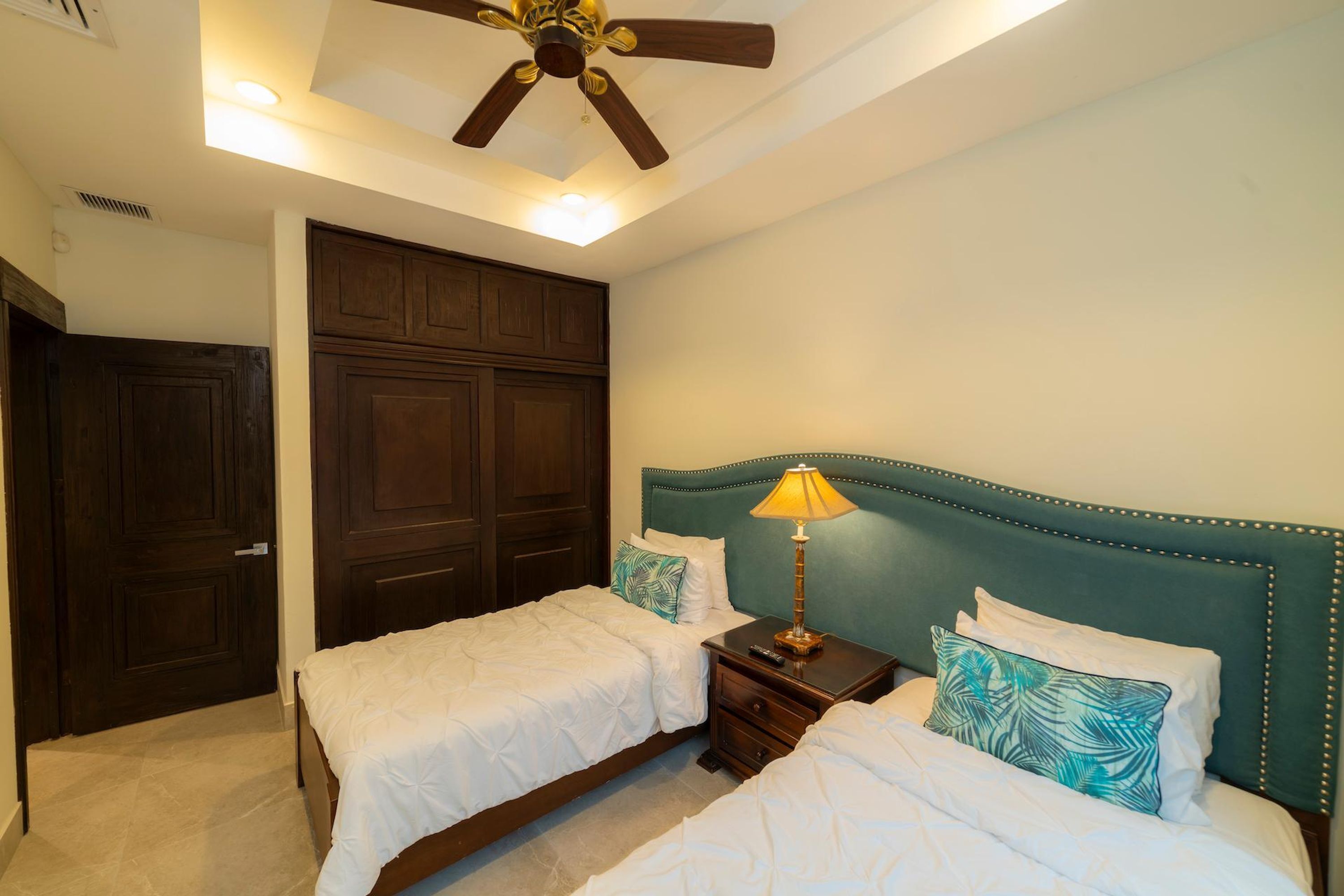 House | 6 bedrooms, Internet