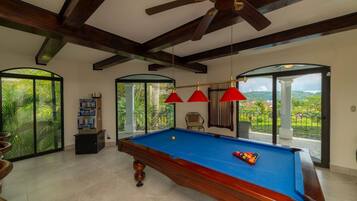 Hus | 6 soverom og internett