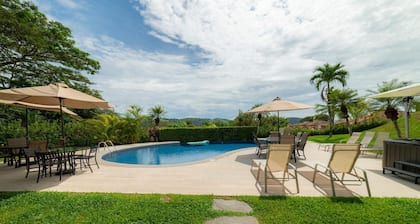 Casa Patron 6 bdr Private Home With Pool and Game Room