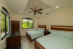 House | 6 bedrooms, Internet - Casa Patron 6 bdr Private Home With Pool and Game Room (Jacó)