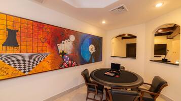 House | 6 bedrooms, Internet