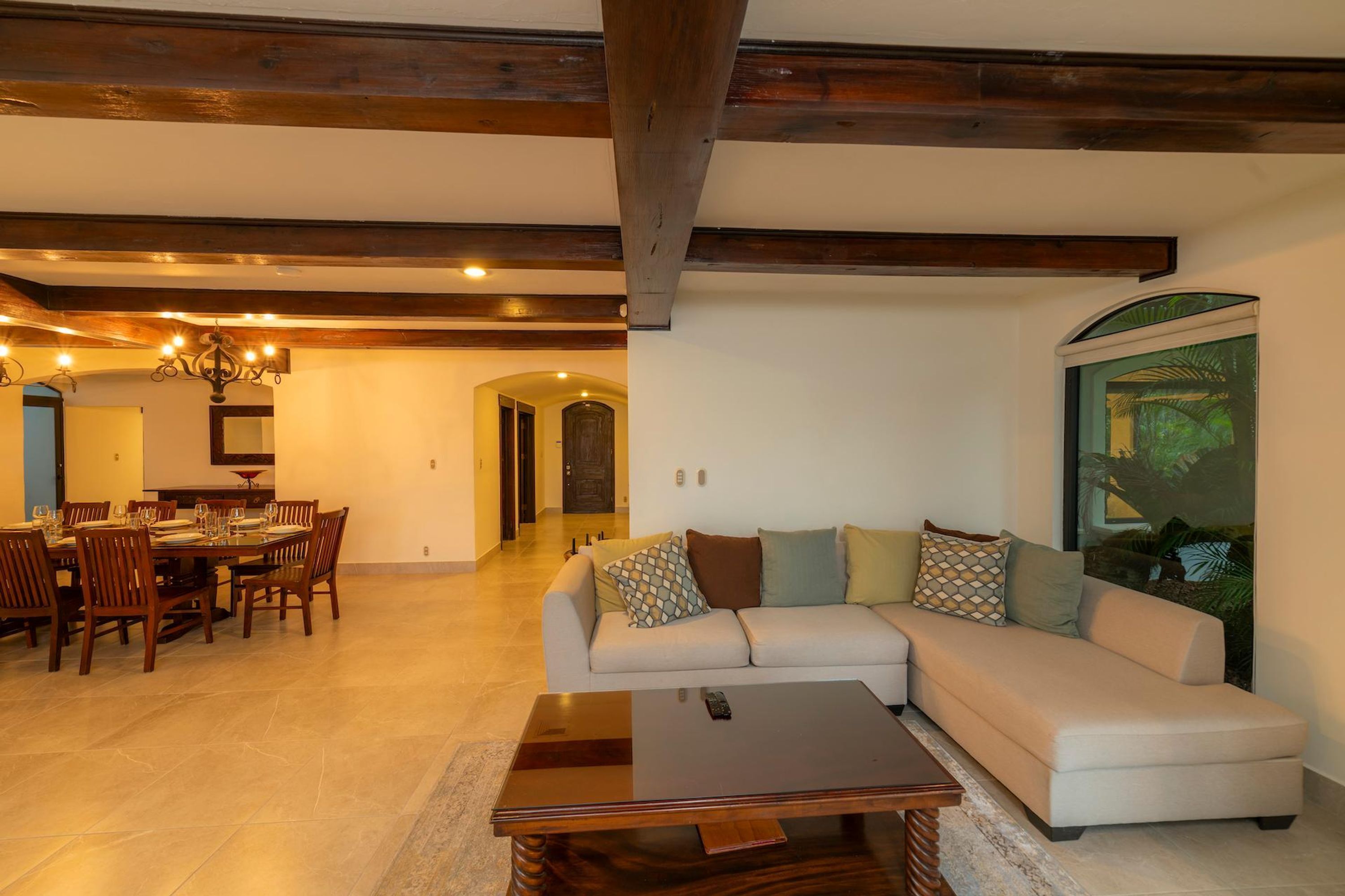 House | 6 bedrooms, Internet