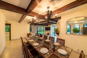 House | 6 bedrooms, Internet - Casa Patron 6 bdr Private Home With Pool and Game Room (Jacó)