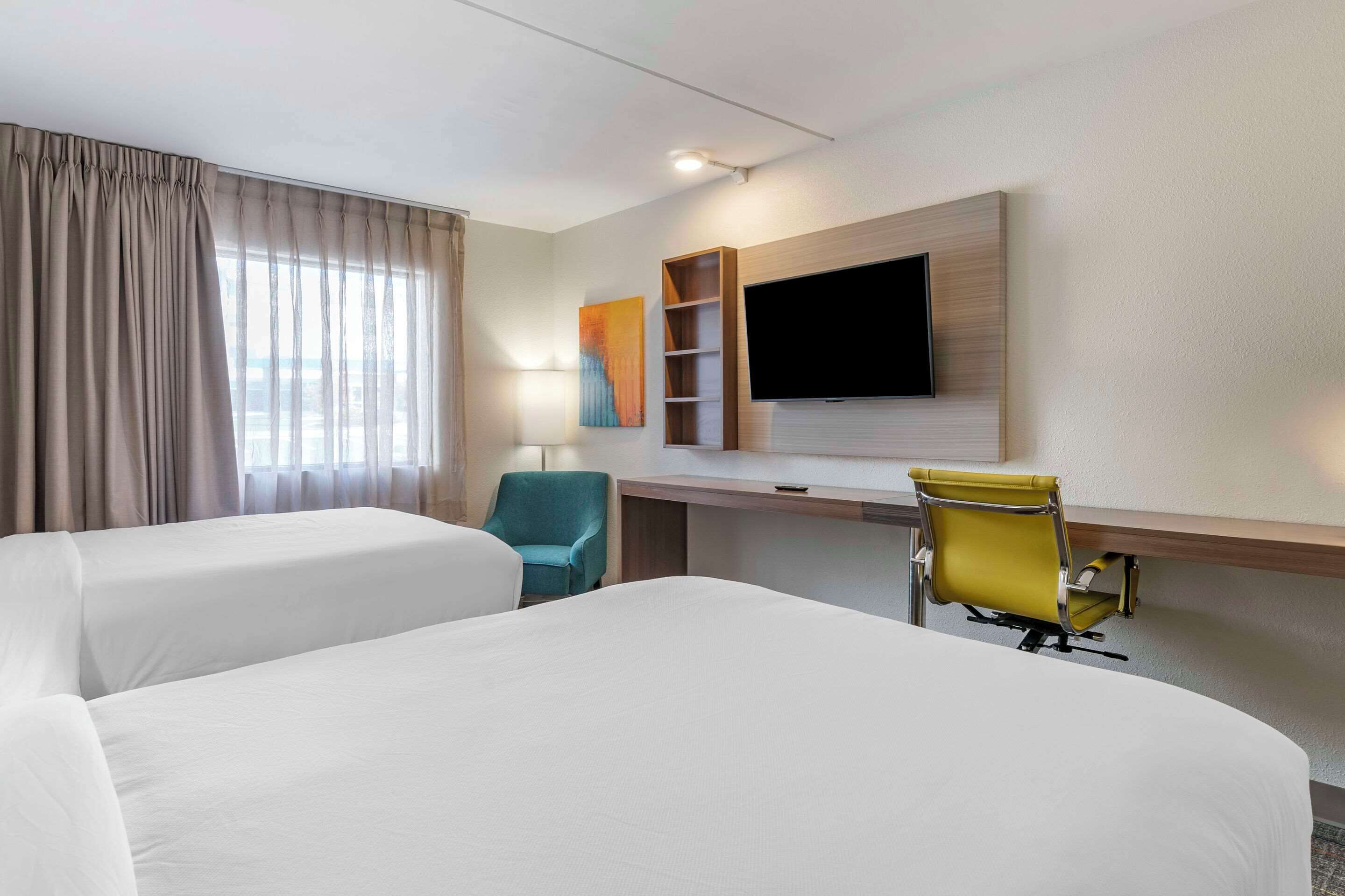 suite, 2 double beds, non smoking | pillow-top beds, desk, free wifi, bed sheets