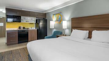 Colchones con pillow-top, escritorio, wifi gratis y ropa de cama