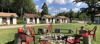 Cabin #5 - The Ellie Mae