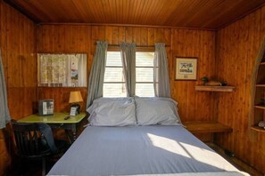 1 quarto, escrivaninha, Wi-Fi, roupa de cama