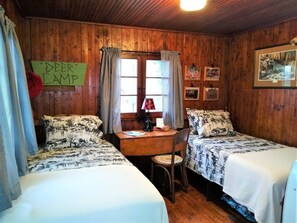 1 habitación, escritorio, wifi y ropa de cama