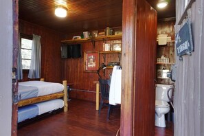 1 habitación, escritorio, wifi y ropa de cama