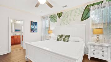 4 室のベッドルーム、旅行用ベビーベッド、WiFi、ベッドシーツ