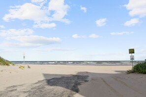 Nära stranden och strandhanddukar