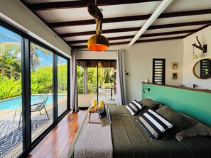 1 habitación, tabla de planchar con plancha, wifi y ropa de cama 