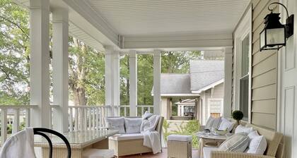Designer Retreat in Quaint Historic District w Front Porch Dining under the oaks