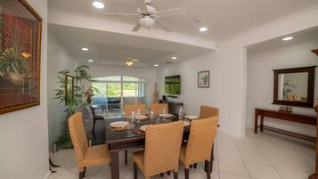 Apartment | 3 bedrooms, iron/ironing board