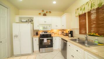 Apartment | 3 bedrooms, iron/ironing board