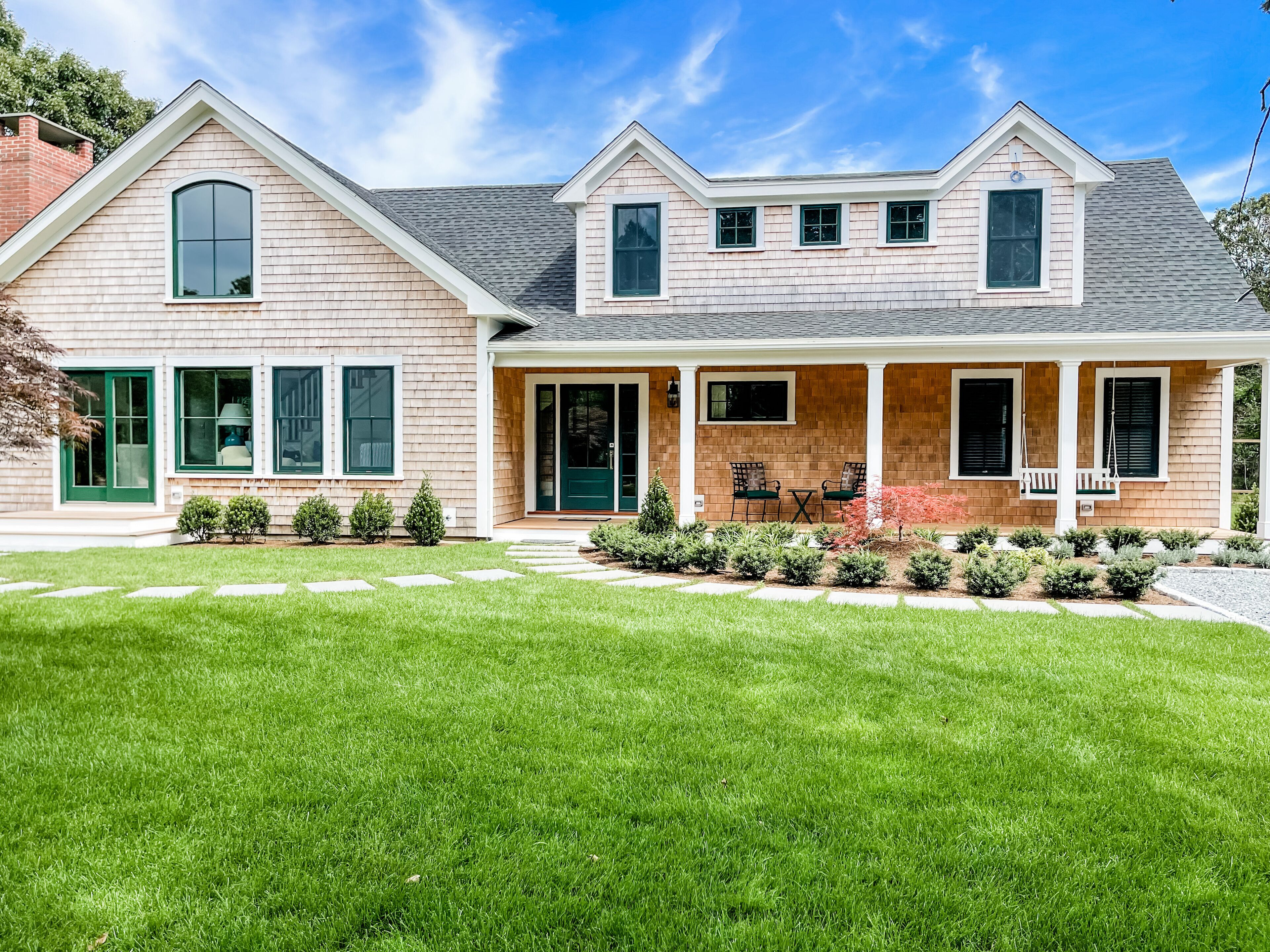 New Construction Luxury 3 bedroom 2.5 Bath Lamberts Cove Beach Access