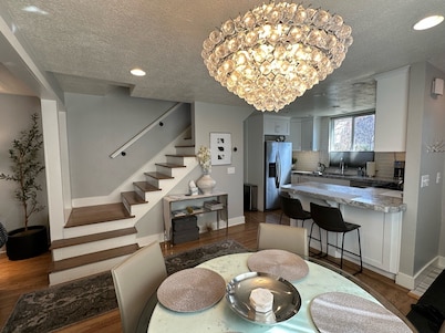 Downtown Darling & Convention Center Home