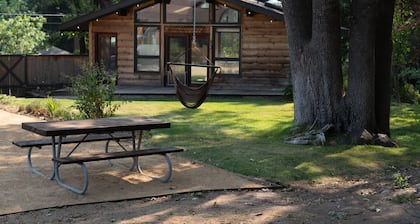 Basecamp Lodge - Cabin 4