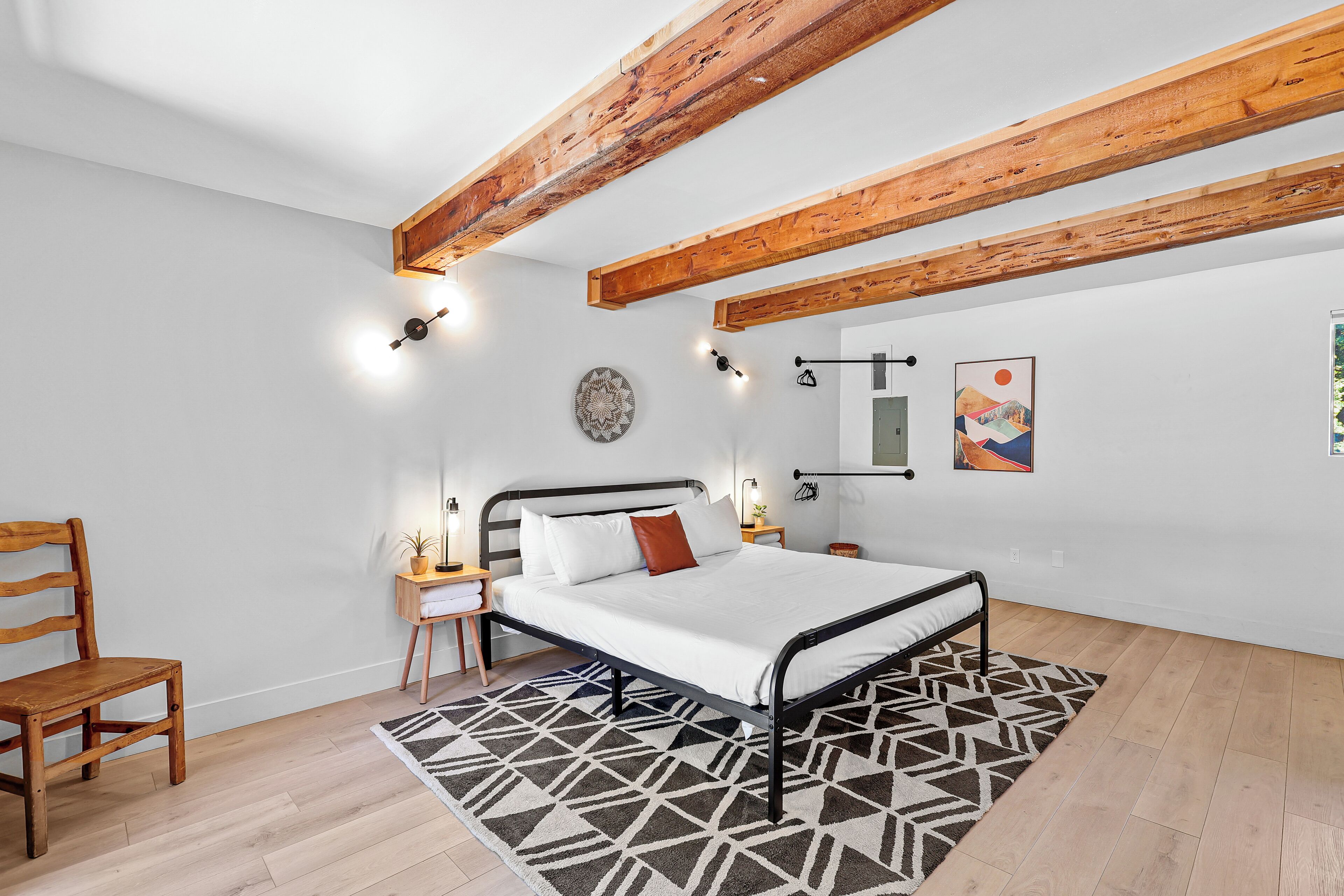 3 chambres, bureau, Wi-Fi gratuit, draps fournis