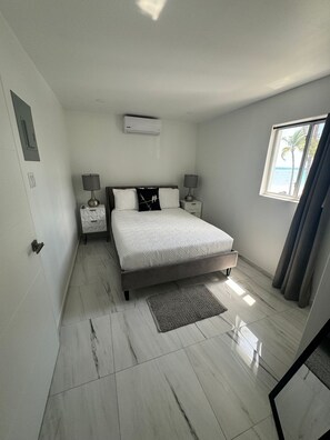 In-room safe, free WiFi, bed sheets - The Royal Bliss Barbados (Worthing)