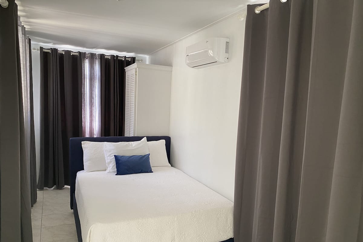 Grand Studio, Annex Building | 1 bedroom, in-room safe, free WiFi, bed sheets