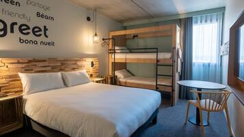 Bureau, rideaux occultants, chambres insonorisées, Wi-Fi gratuit