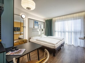 Hypo-allergenic bedding, in-room safe, laptop workspace - Aparthotel Adagio Access Hamburg (Hamburg)