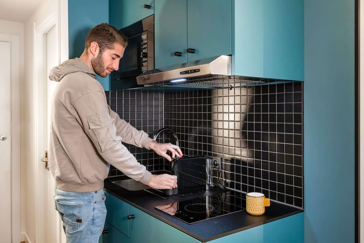 Literie hypoallergénique, coffres-forts dans les chambres