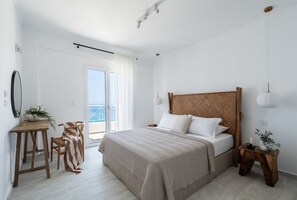 3 bedrooms, in-room safe, desk, iron/ironing board