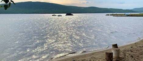 靠近海滩