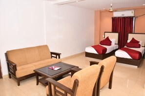 Executive Twin Bed Room | Iron/ironing board, free WiFi, bed sheets - CHINMAYE INN (Bhagalpur)