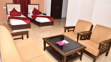 Business Twin Bed Room | Iron/ironing board, free WiFi, bed sheets