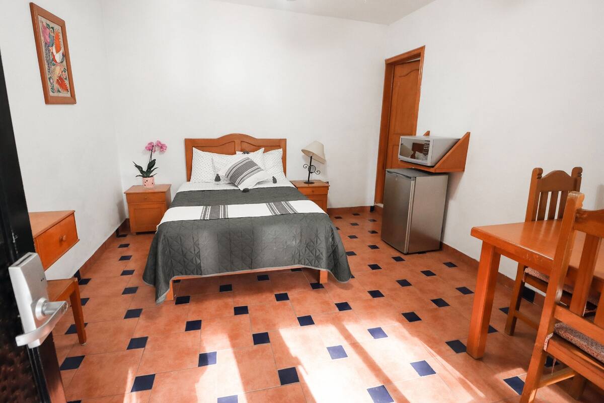 Superior Room | WiFi (free), bed sheets