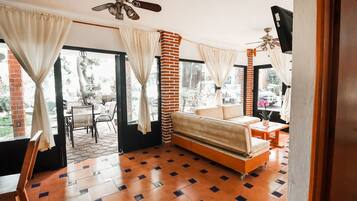 2 habitaciones, wifi gratis y ropa de cama