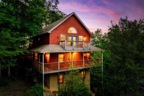 Exterior - Family Friendly near Dollywood -Hot Tub - Game Room (Pigeon Forge)