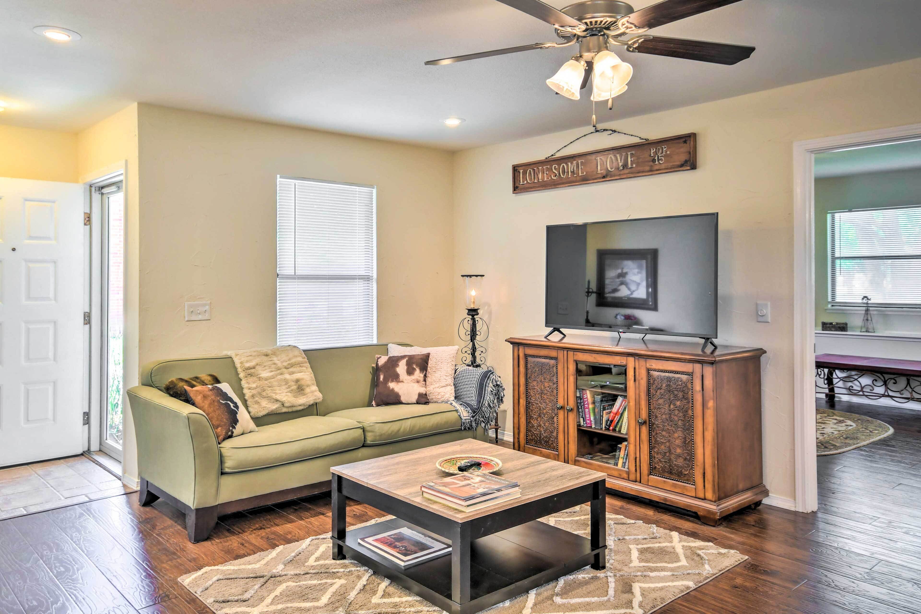 Unique Ranch-Style Home < 2 Mi to Downtown!