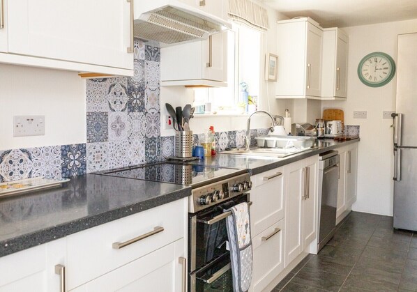 Fridge, microwave, oven, dishwasher