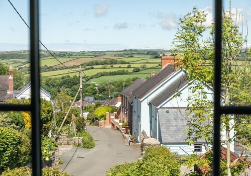 A cosy cottage full of character, comfort & style.