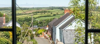 A cosy cottage full of character, comfort & style.