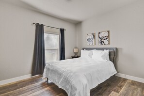 3 bedrooms, desk, iron/ironing board, WiFi
