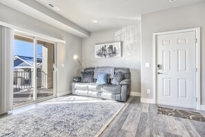 Télévision, vidéothÚque, espaces bureaux