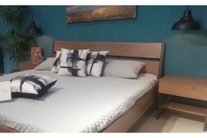 1 bedroom, free WiFi, bed sheets