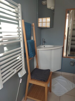 Dusche, Handtücher, Seife, Shampoo