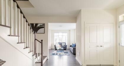 MODERN 3 BEDROOM HOUSE IN FAMILY FRIENDLY NEIGHBOURHOOD