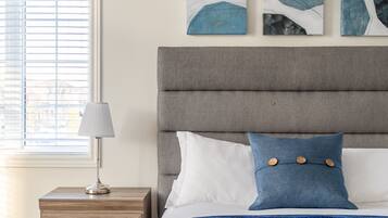 3 bedrooms, iron/ironing board, WiFi, bed sheets