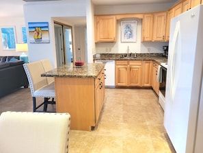 Paper towels - Escape So Scottsdale 2 bdrm 2 bath Attached 2 car carport (Scottsdale)